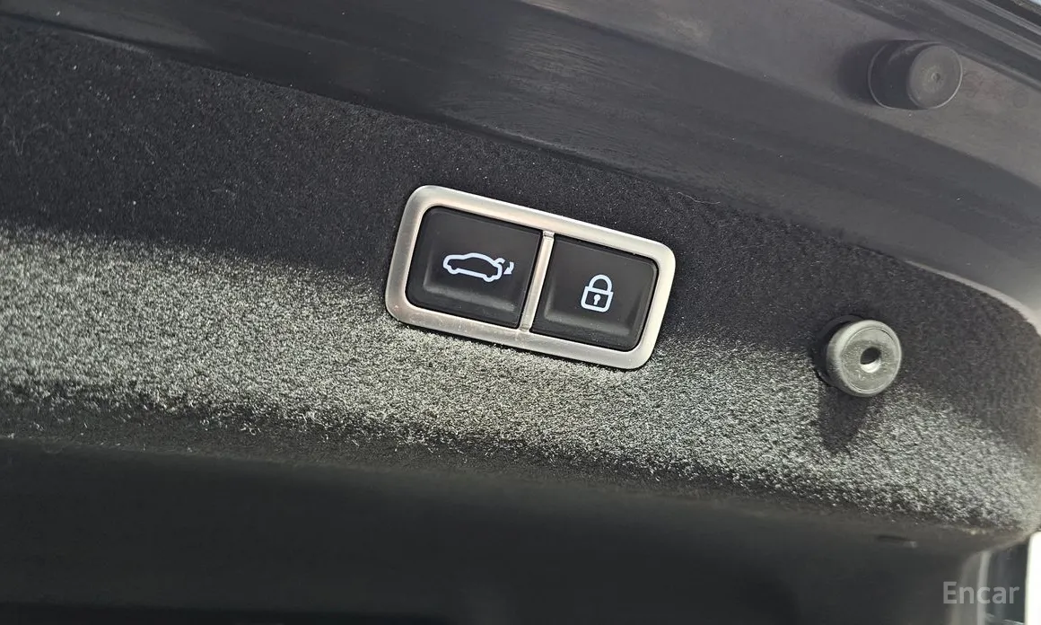 Photo 20 - Genesis G70