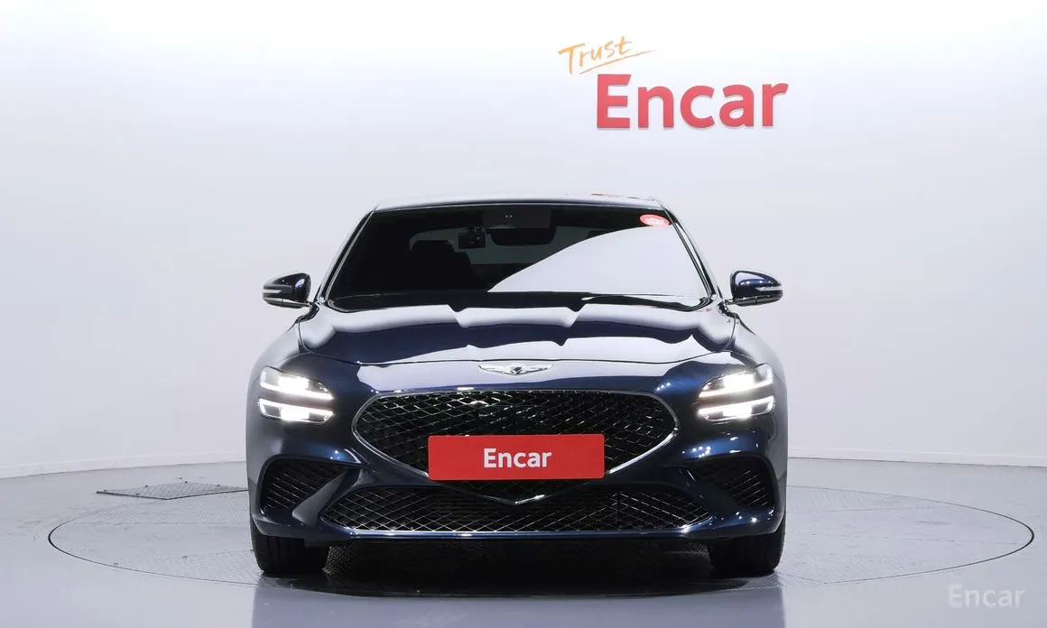 Photo 3 - Genesis G70