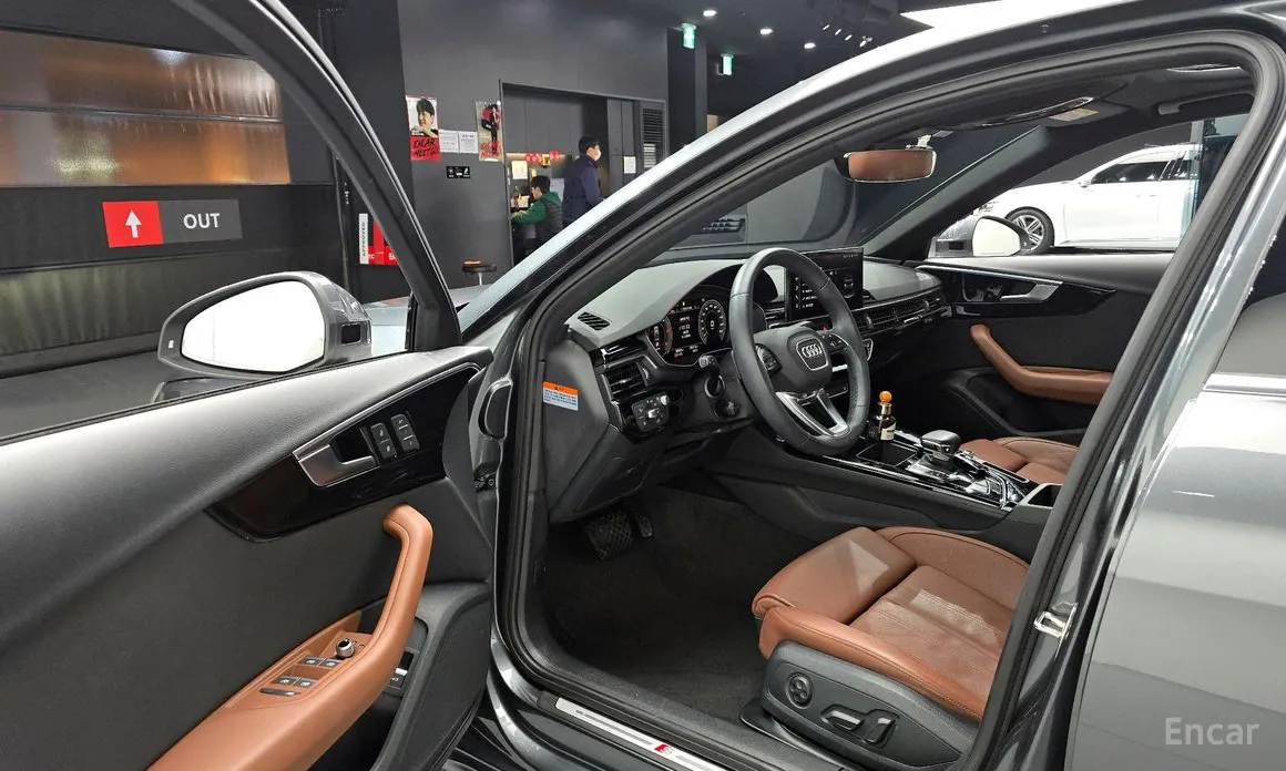 Фото 10 - Audi A4