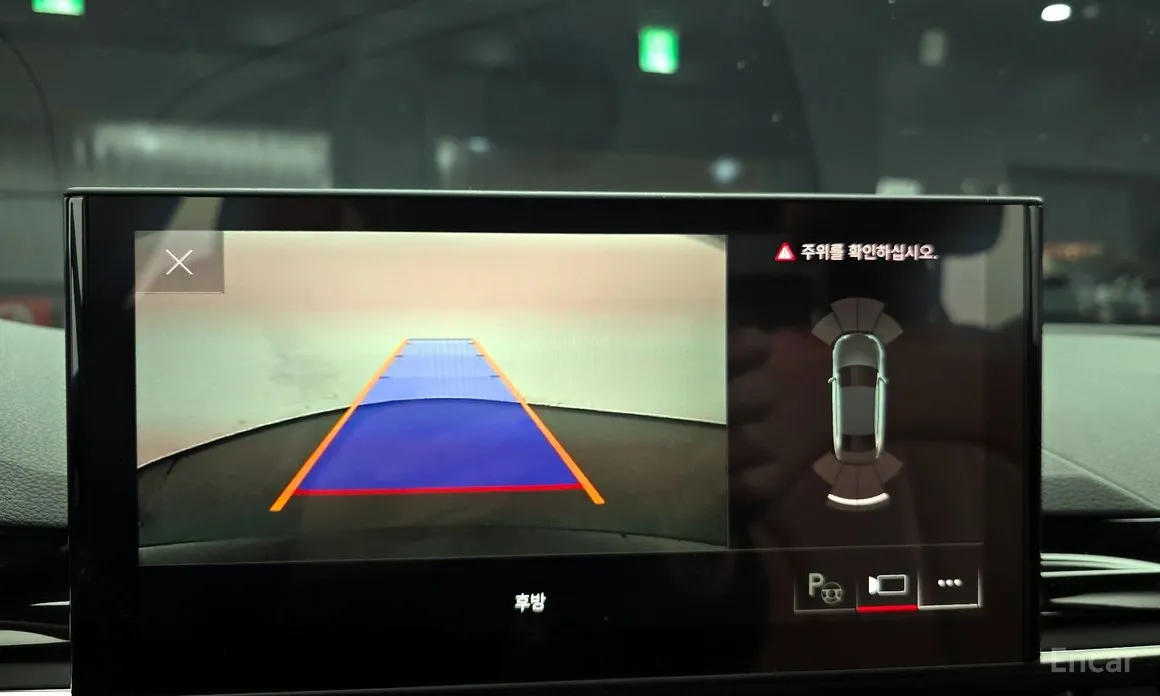 Фото 14 - Audi A4