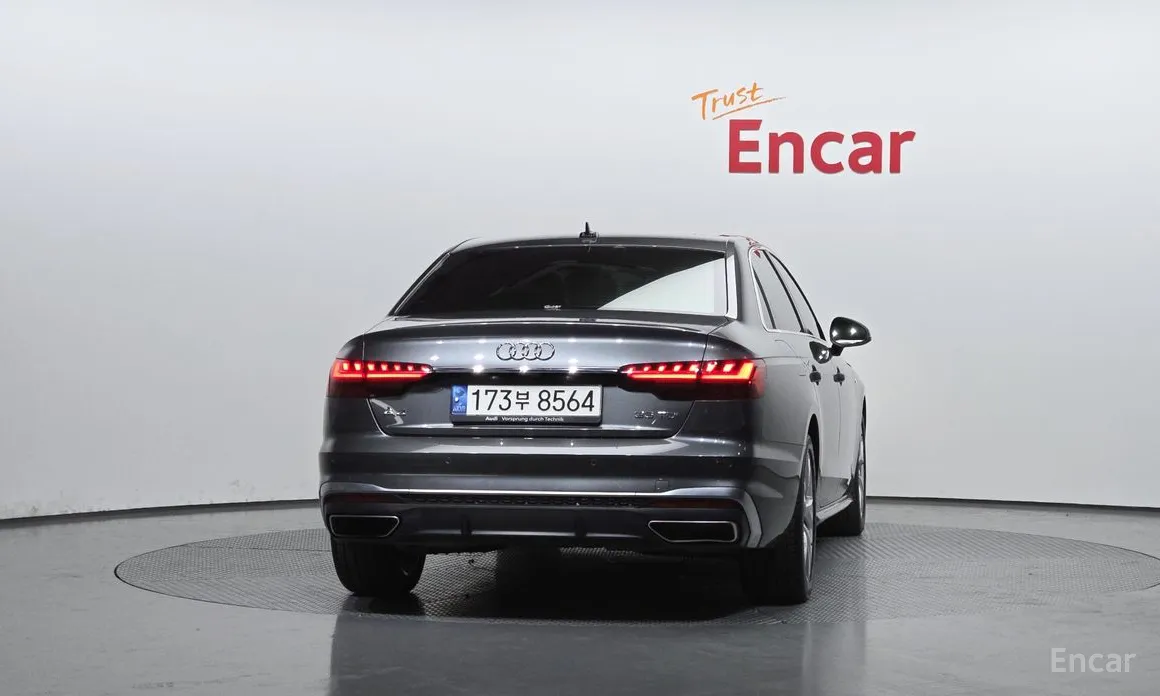 Фото 4 - Audi A4