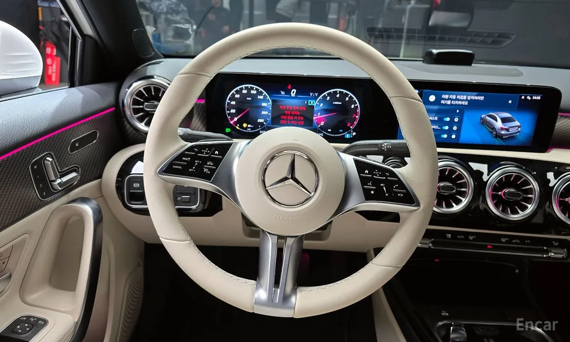 Фото 13 - Mercedes-Benz A-Class