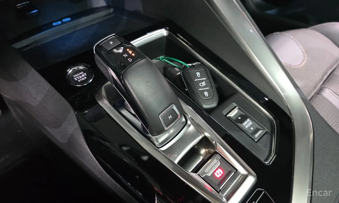 Фото 9 - Peugeot 3008