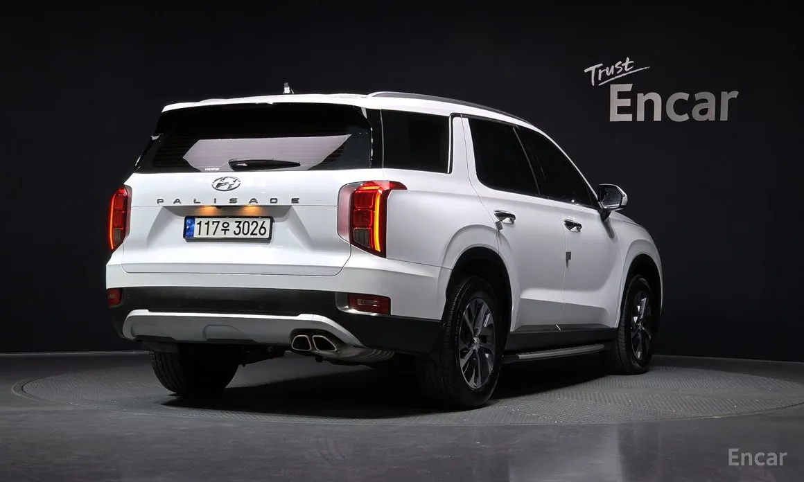 Photo 2 - Hyundai Palisade