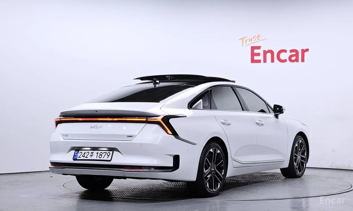 Фото 2 - Kia K8