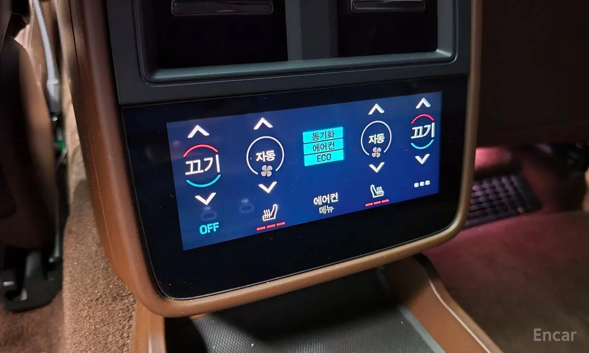 Фото 16 - Porsche Taycan