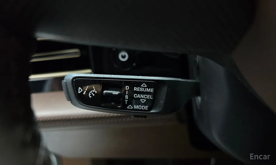 Фото 18 - Porsche Taycan