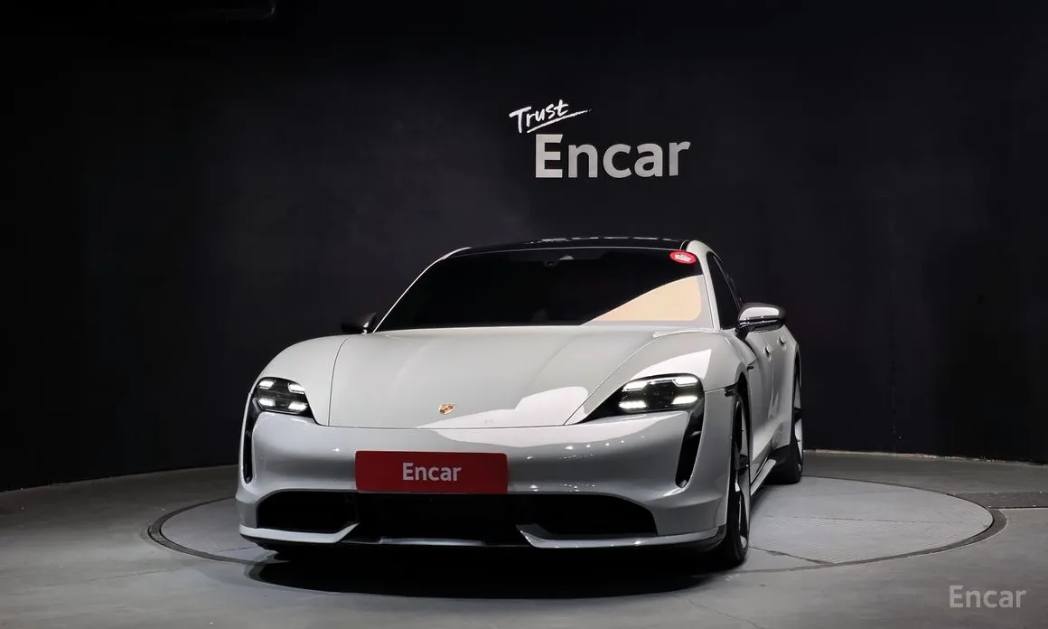 Фото 3 - Porsche Taycan