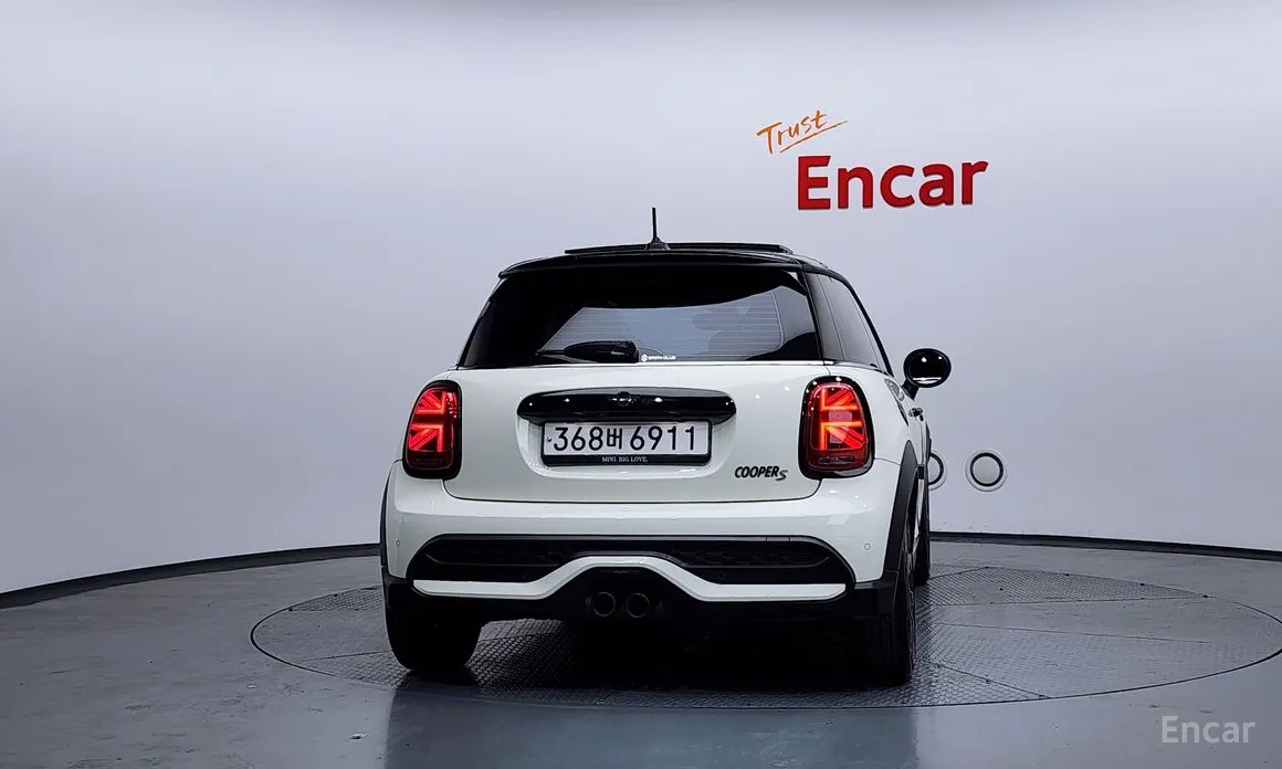 Mini Cooper 2001 Classic Launch Pack