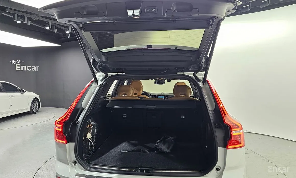 Фото 20 - Volvo XC60