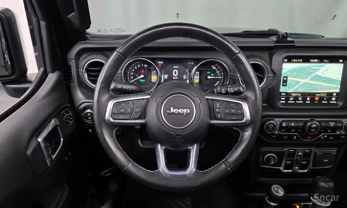 Фото 13 - Jeep Wrangler