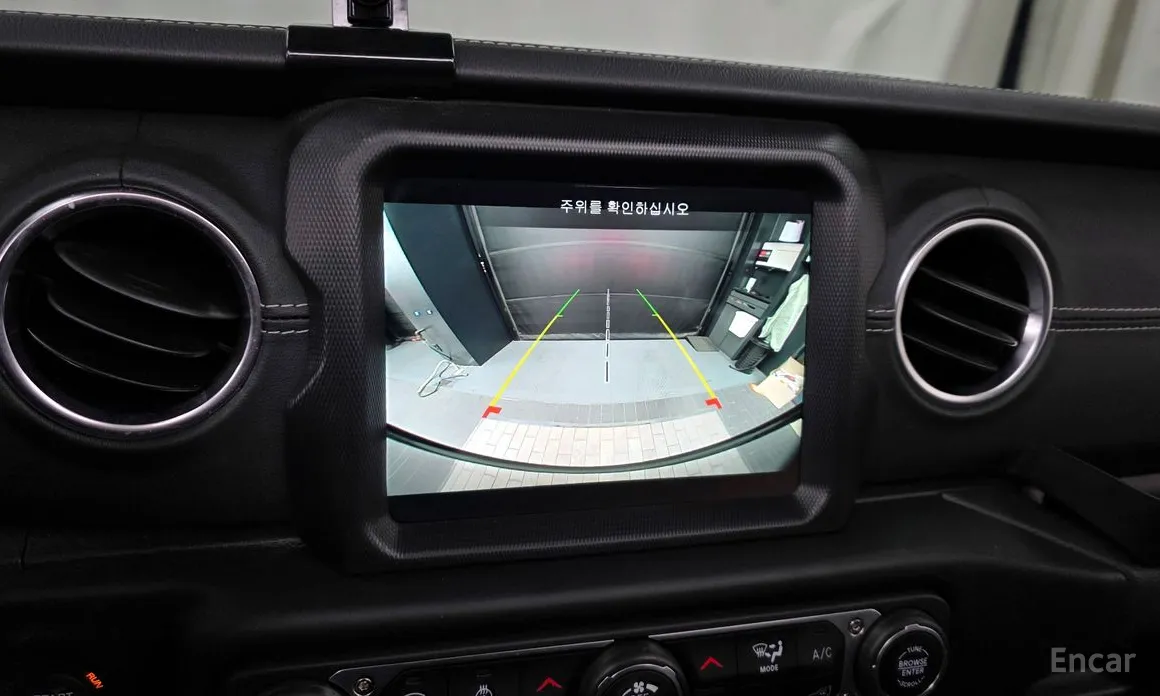 Фото 15 - Jeep Wrangler