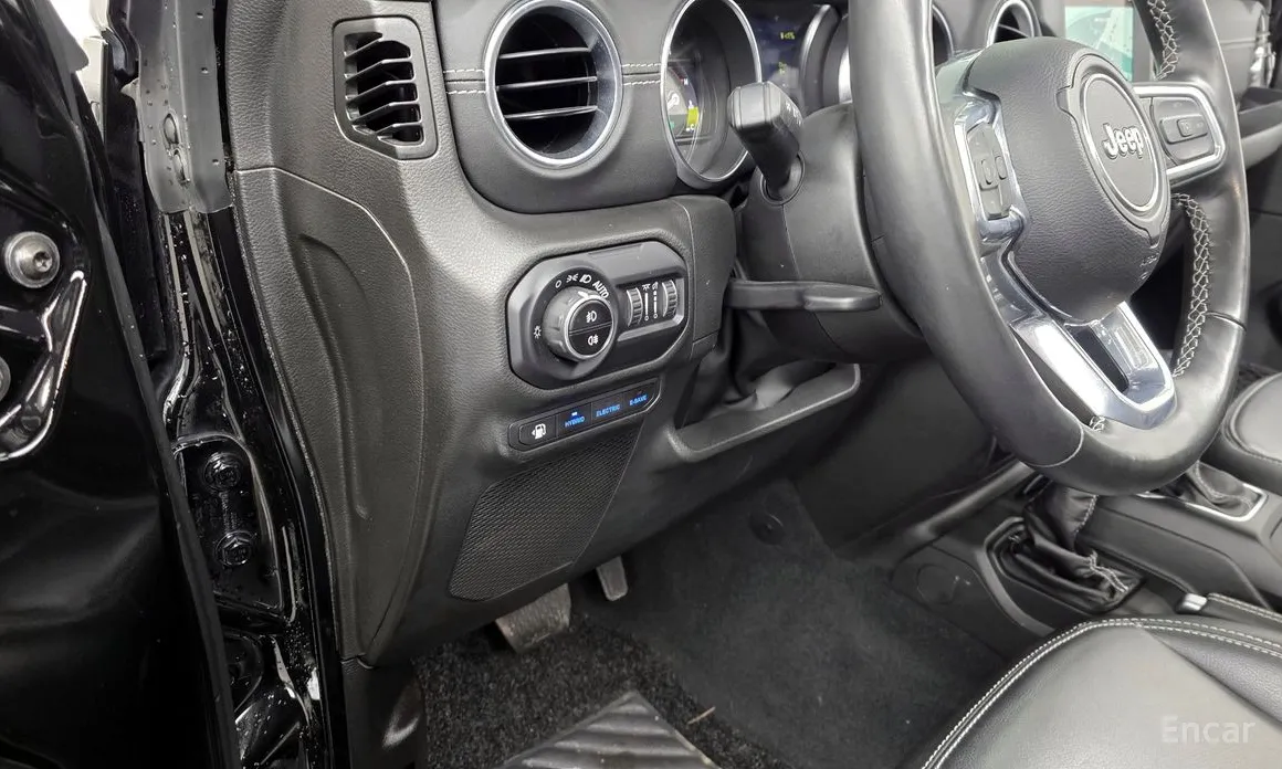 Фото 17 - Jeep Wrangler