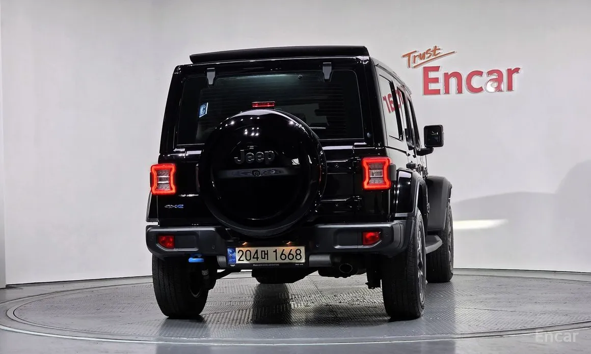 Фото 4 - Jeep Wrangler