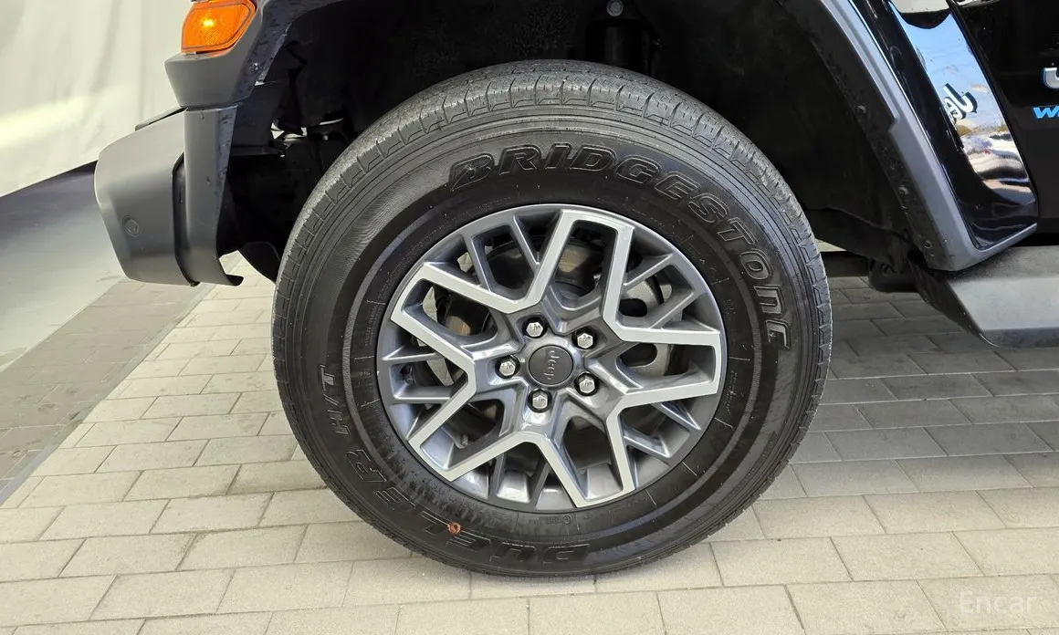 Фото 5 - Jeep Wrangler