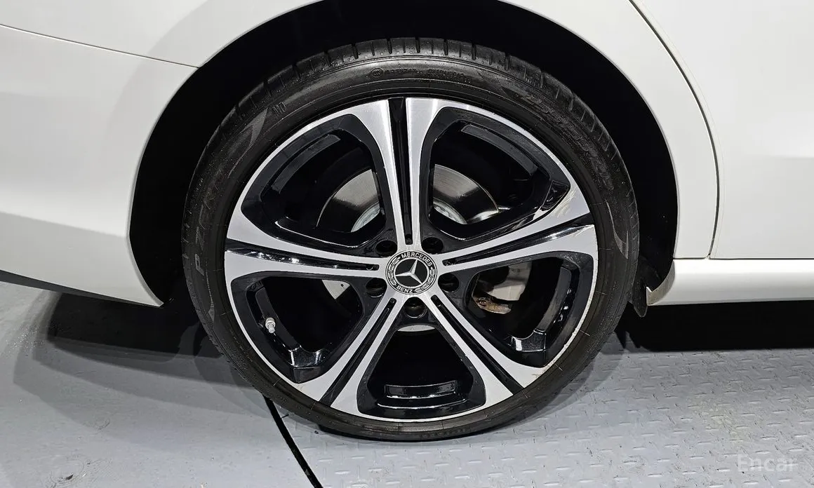 Фото 5 - Mercedes-Benz C-Class