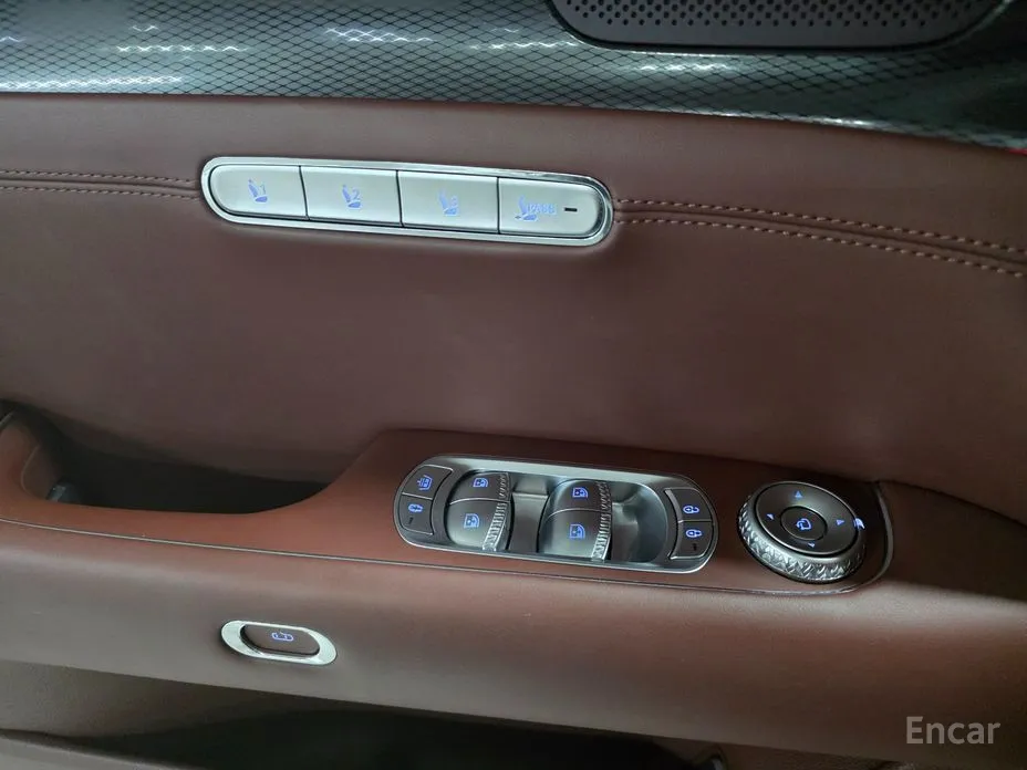 Фото 13 - Genesis G90