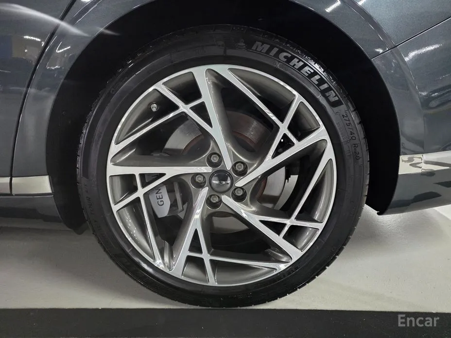 Фото 19 - Genesis G90