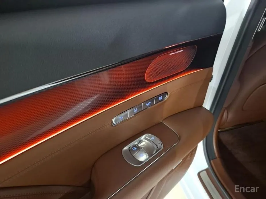 Фото 14 - Genesis G90