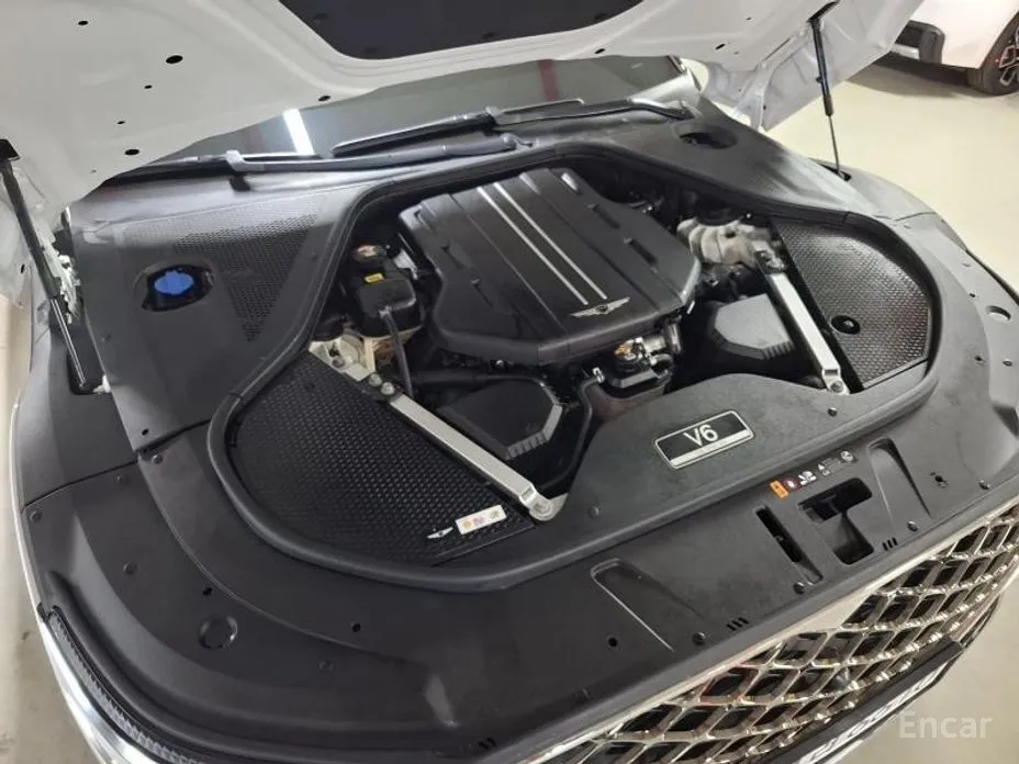 Фото 18 - Genesis G90