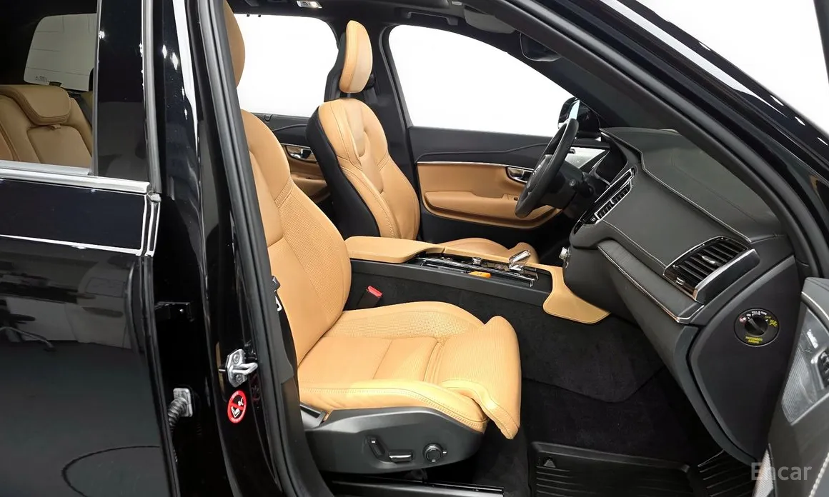 Фото 11 - Volvo XC90