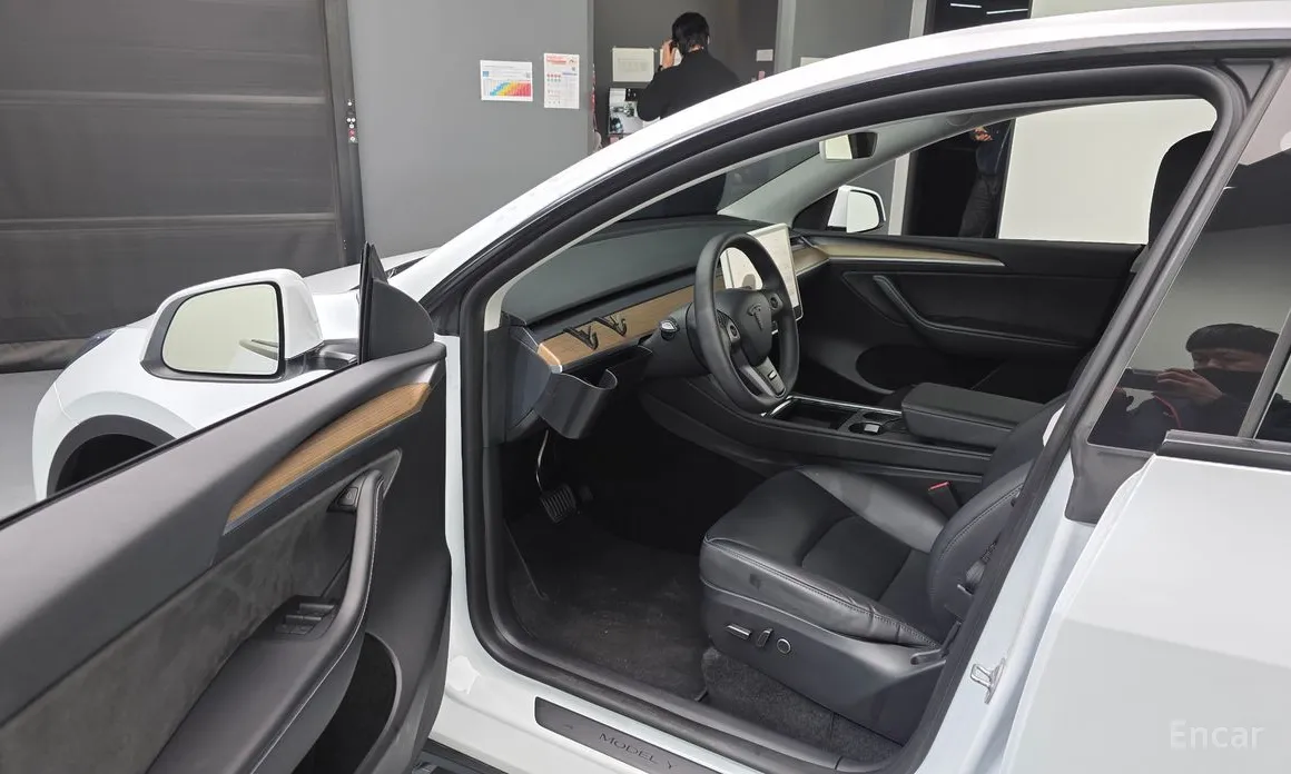 Фото 10 - Tesla Model Y