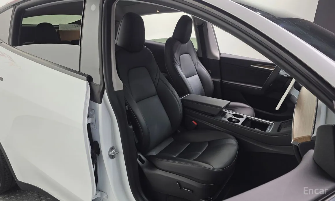 Фото 12 - Tesla Model Y