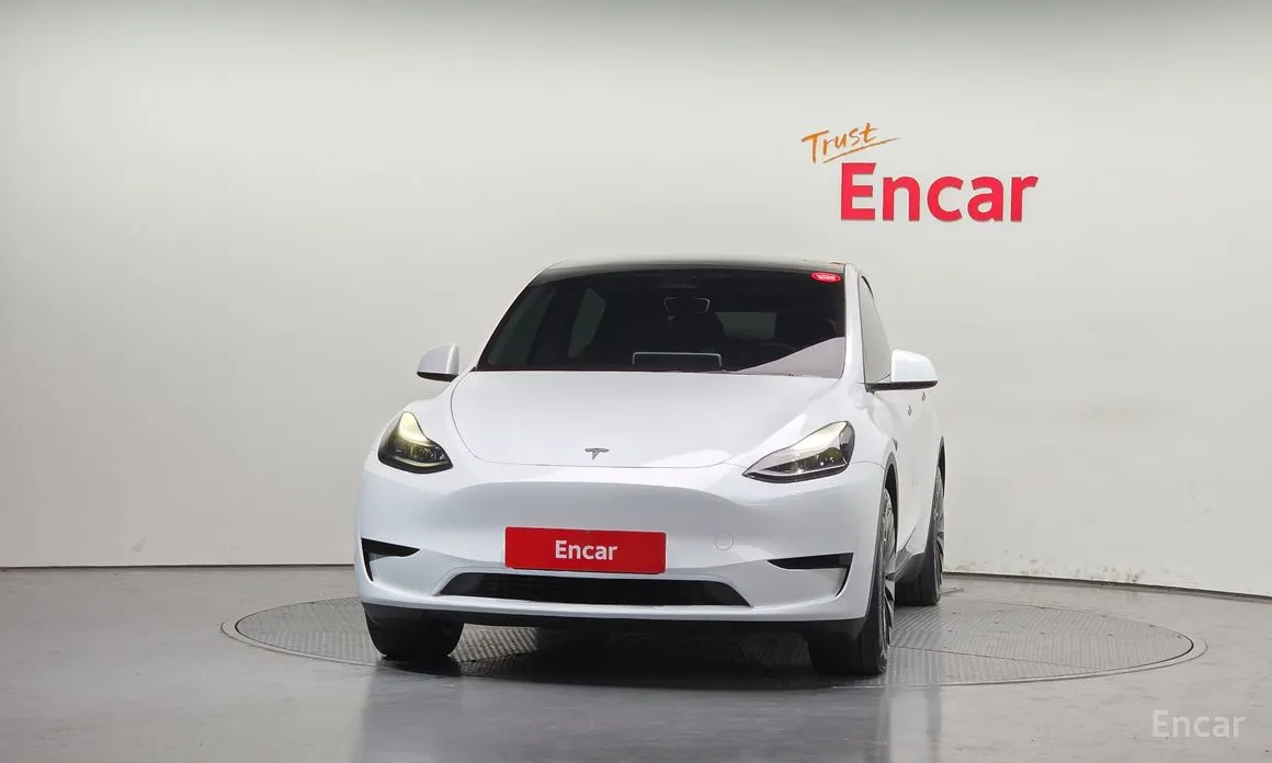 Фото 3 - Tesla Model Y