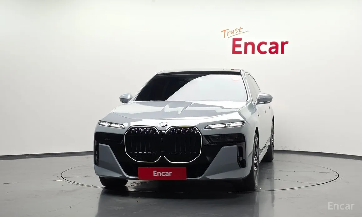 Фото 3 - BMW 7 Series