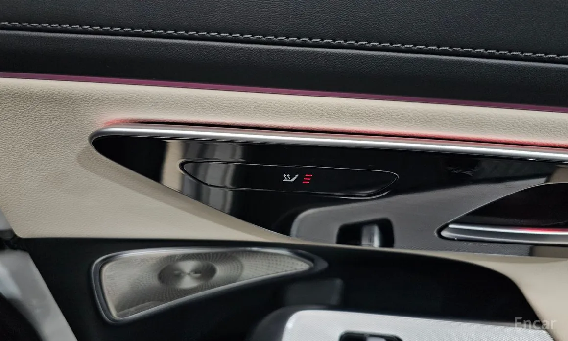 Фото 18 - Mercedes-Benz E-Class