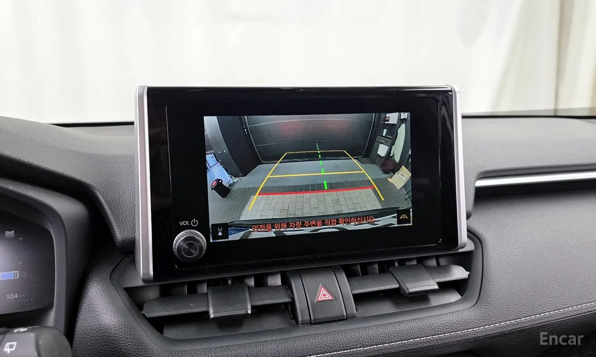 Фото 15 - Toyota RAV4