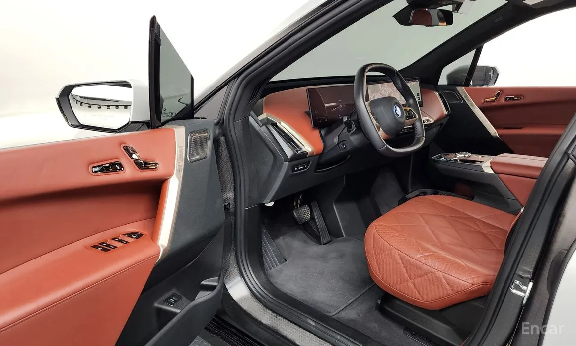 Фото 10 - BMW iX