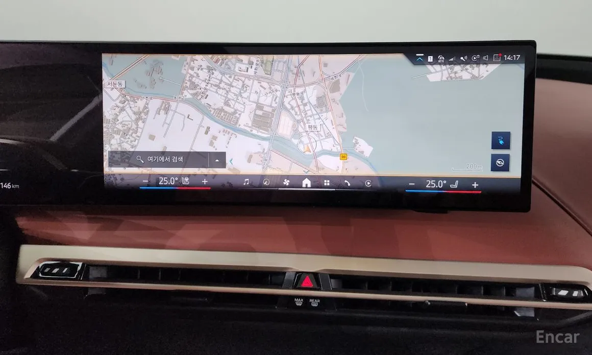 Фото 14 - BMW iX