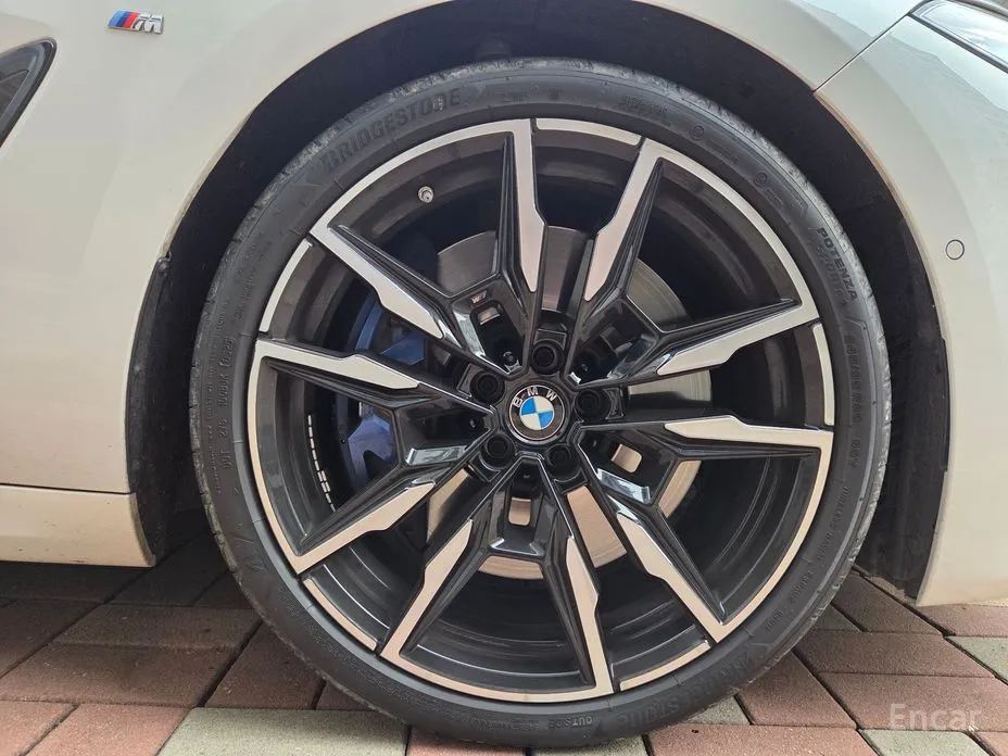 Фото 10 - BMW 8 Series