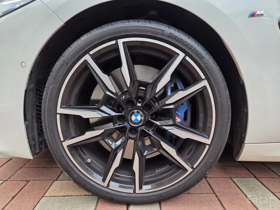 Фото 12 - BMW 8 Series