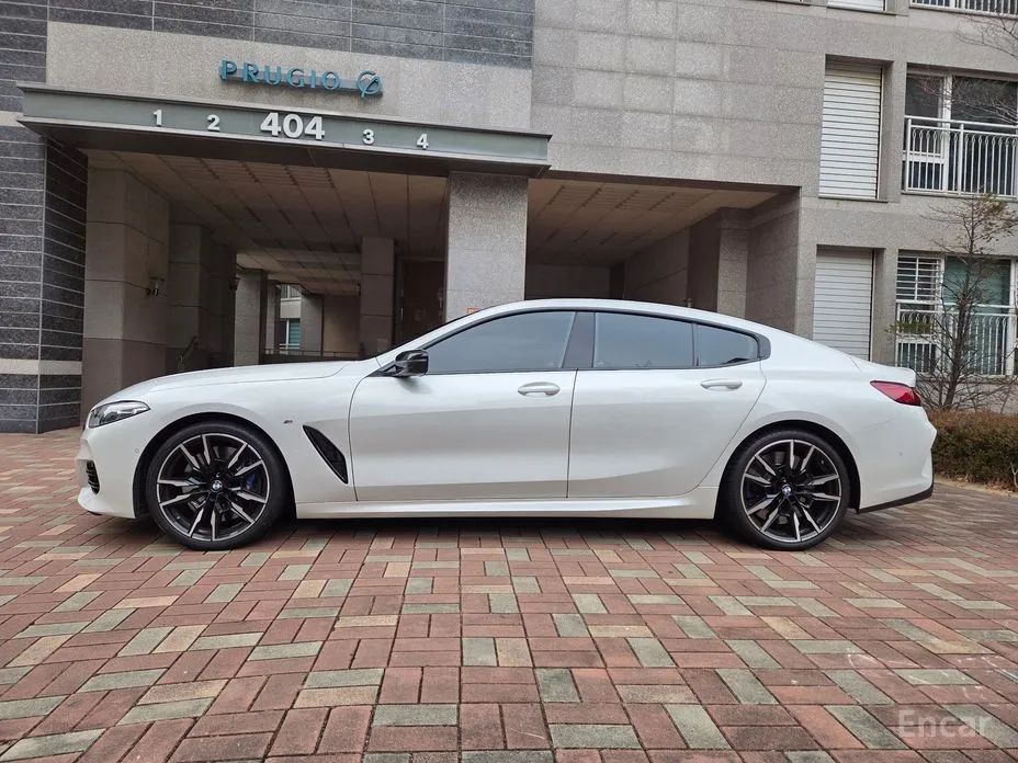 Фото 3 - BMW 8 Series