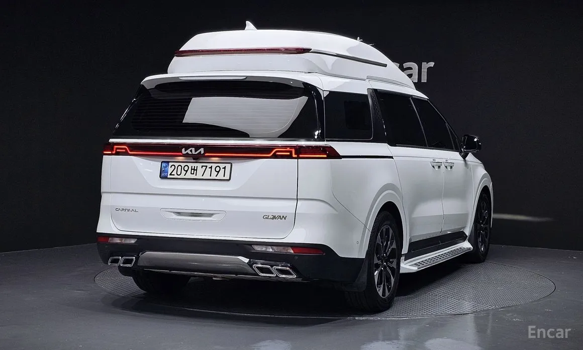 Фото 2 - Kia Carnival