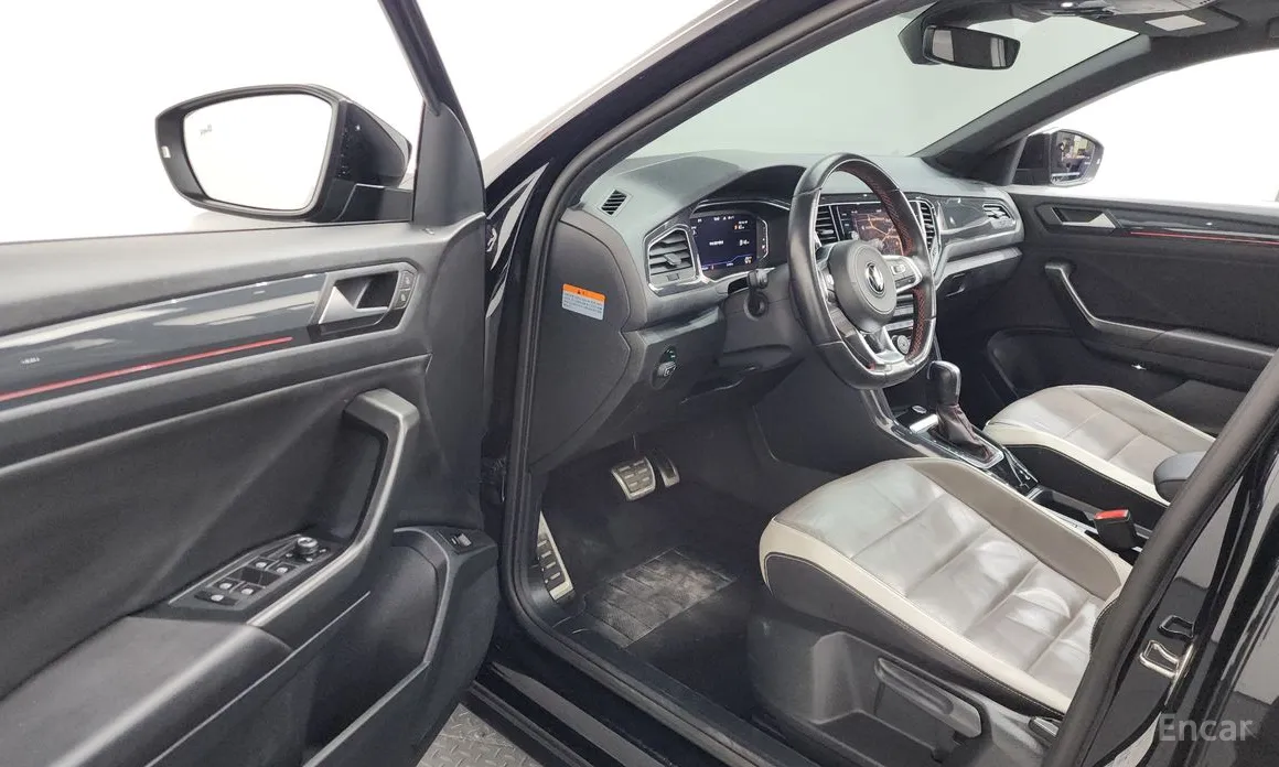 Фото 10 - Volkswagen T-Roc