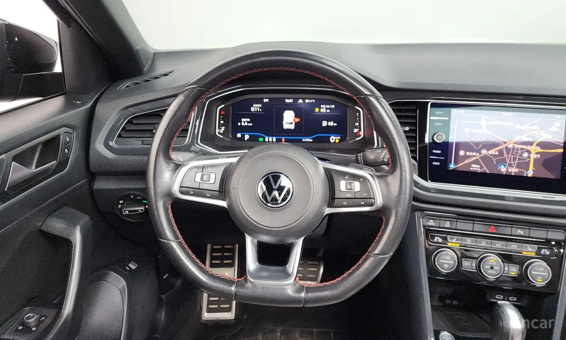 Фото 13 - Volkswagen T-Roc