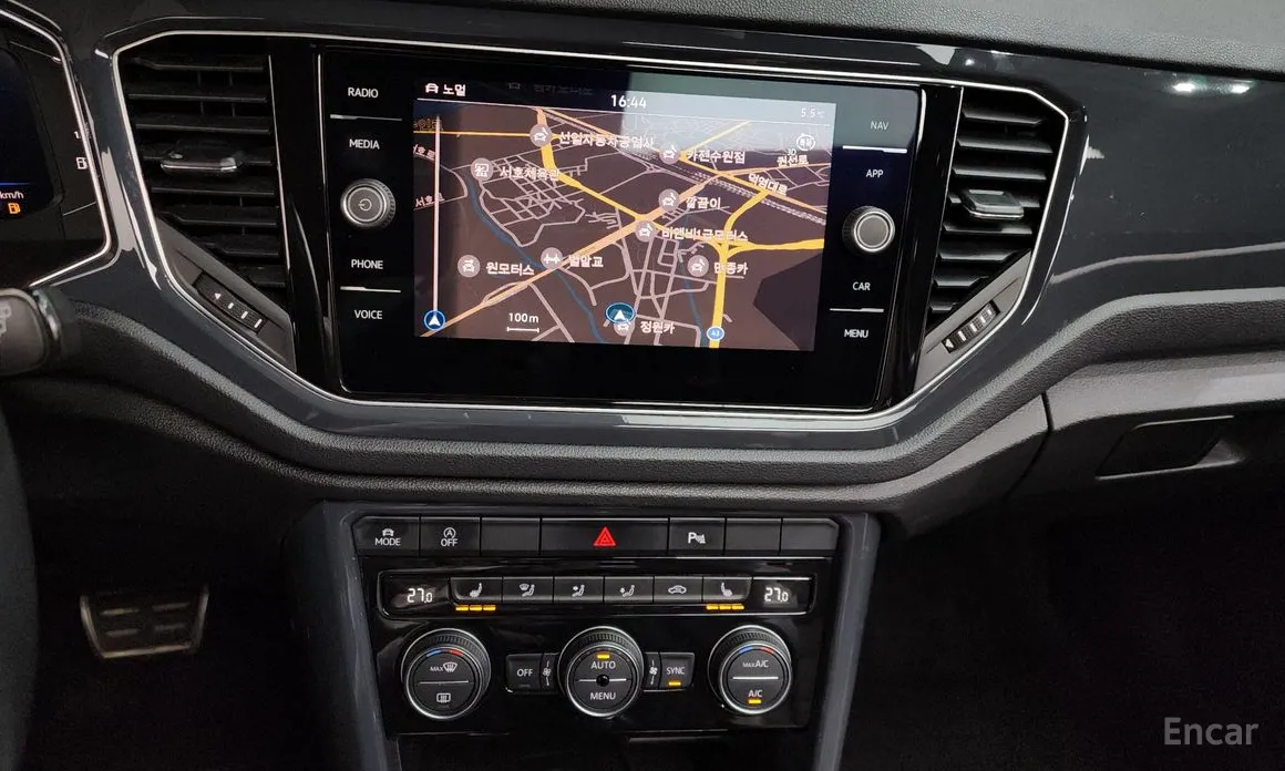 Фото 14 - Volkswagen T-Roc