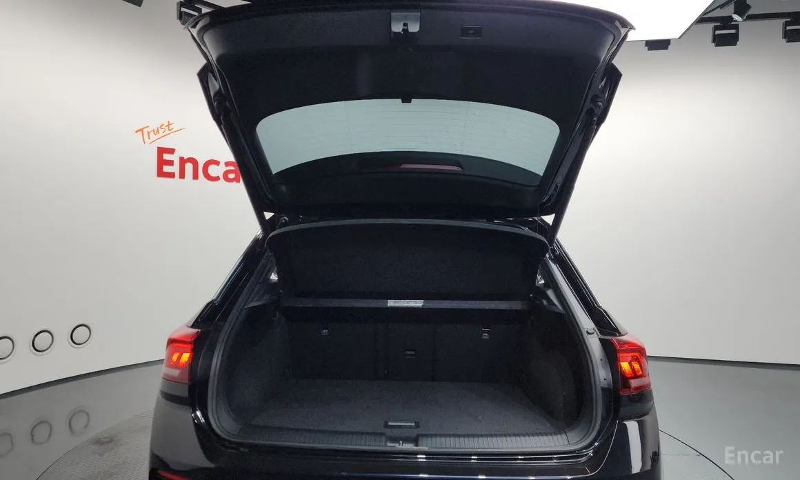 Фото 20 - Volkswagen T-Roc