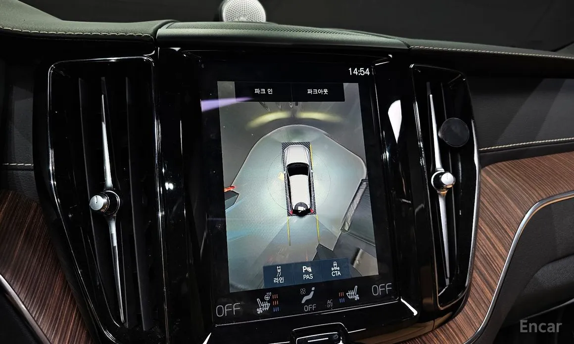 Фото 15 - Volvo XC60