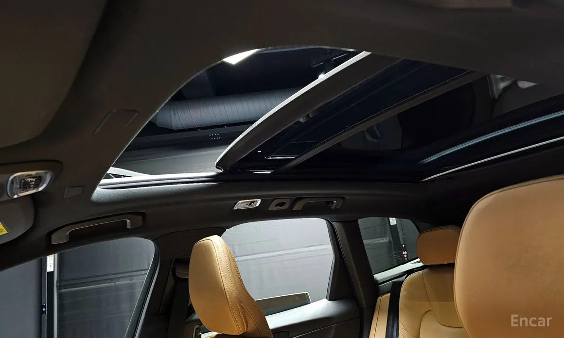 Фото 19 - Volvo XC60