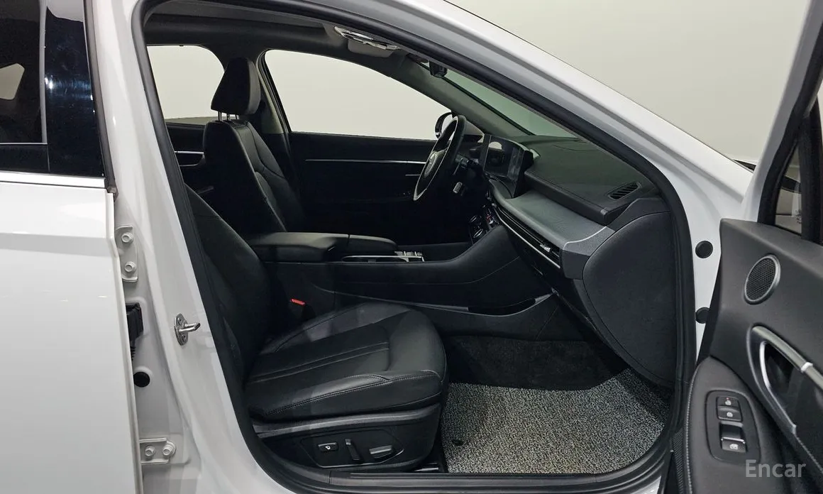 Фото 11 - Hyundai Sonata