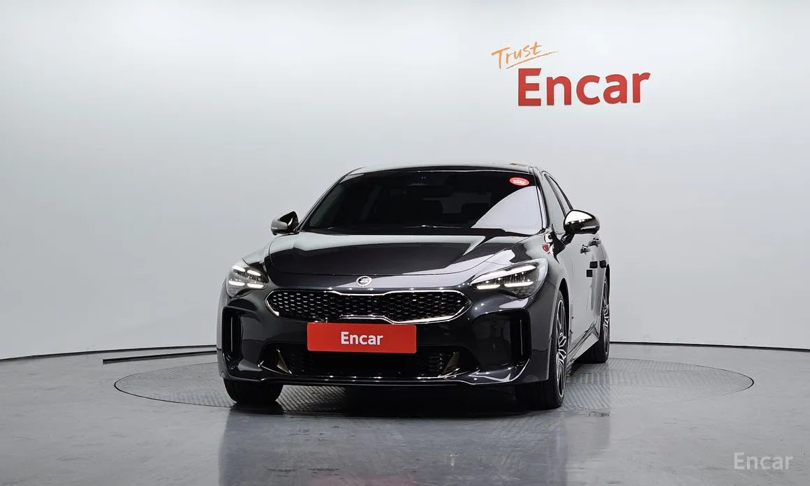 Photo 3 - Kia Stinger