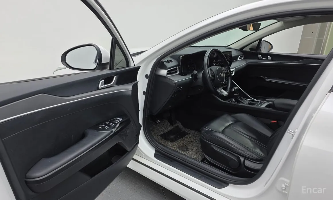 Фото 10 - Kia K5