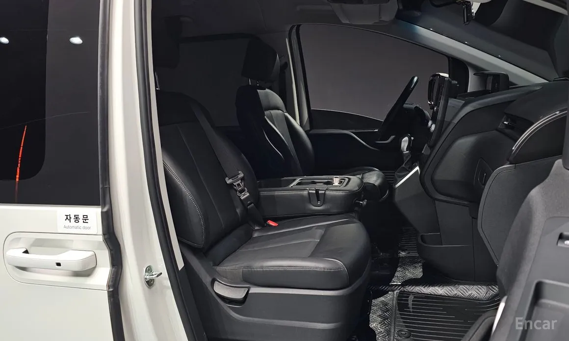 Фото 10 - Hyundai Staria