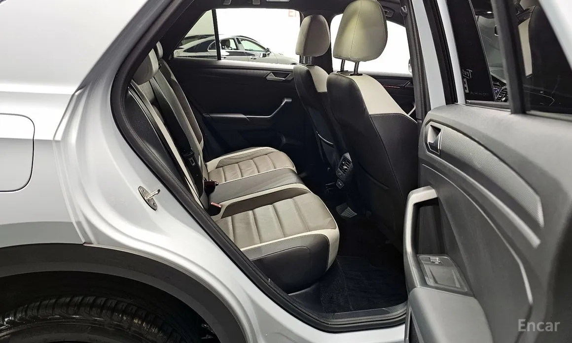 Фото 12 - Volkswagen T-Roc