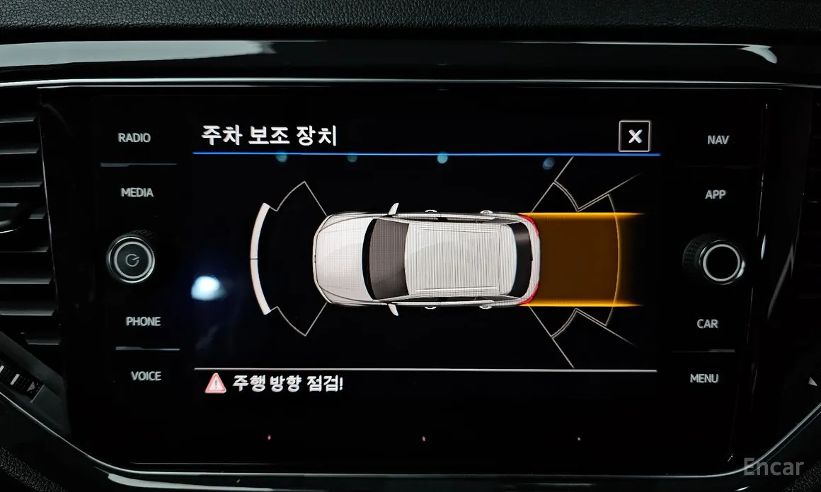 Фото 15 - Volkswagen T-Roc