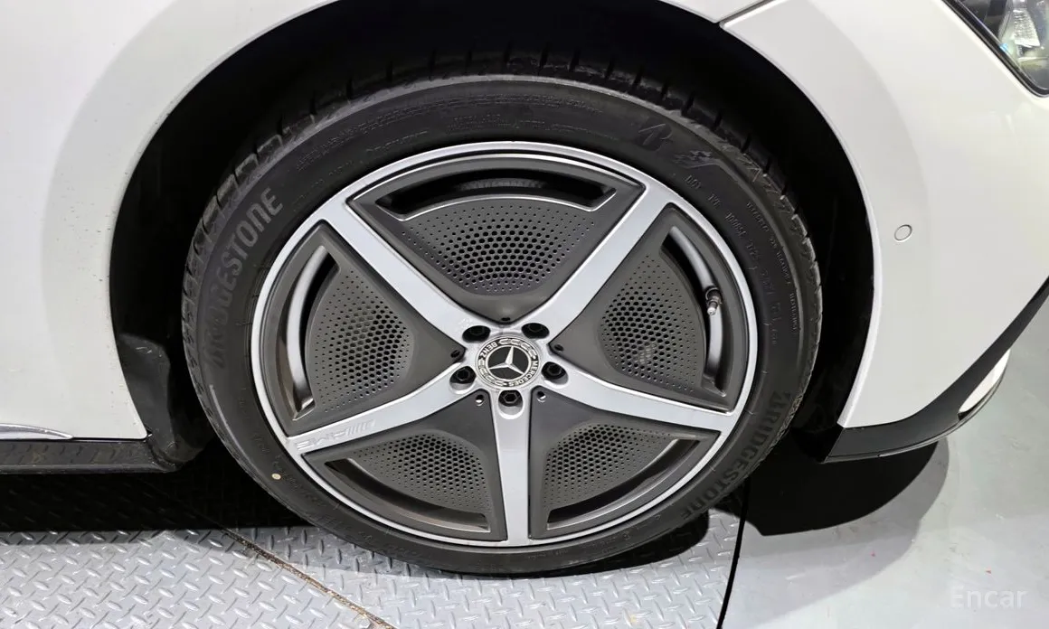 Фото 5 - Mercedes-Benz EQE